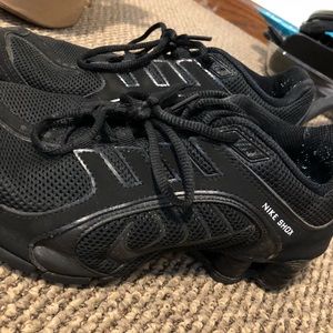 Black Nike Shox